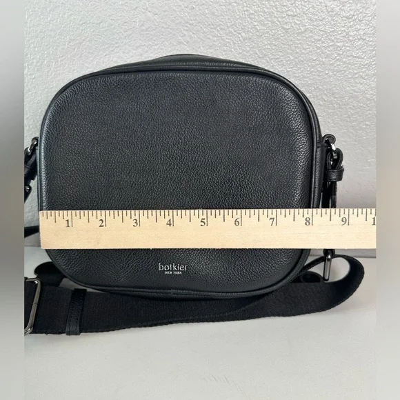 Like new! Botkier Chelsea Camera Bag Black Leather